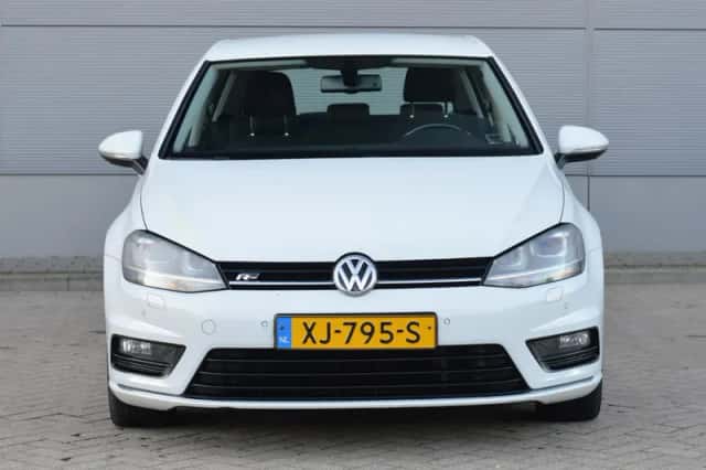 Volkswagen Golf (2016) thumbnail 6