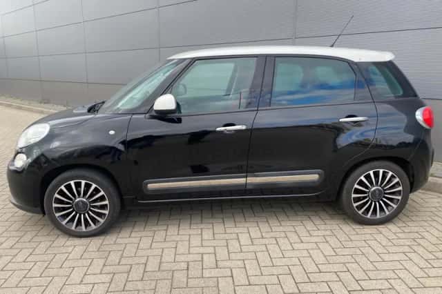 Fiat 500L (2013) thumbnail 2