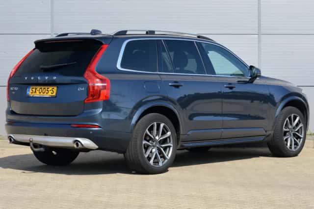 Volvo XC90 (2018) thumbnail 4