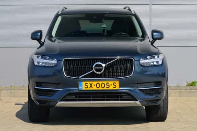 Volvo XC90 (2018) thumbnail 6