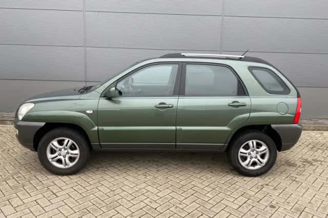 Kia Sportage (2007) thumbnail 2