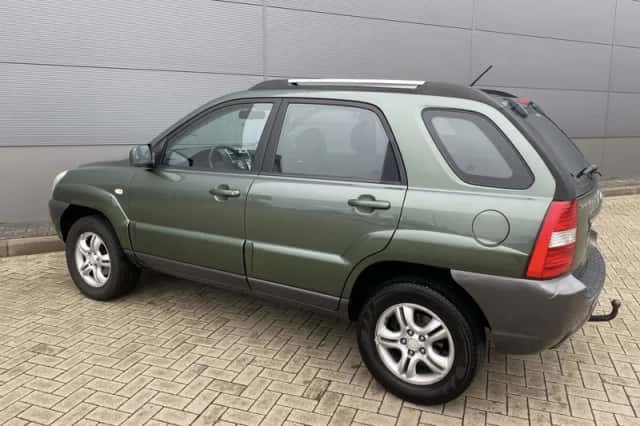 Kia Sportage (2007) thumbnail 3