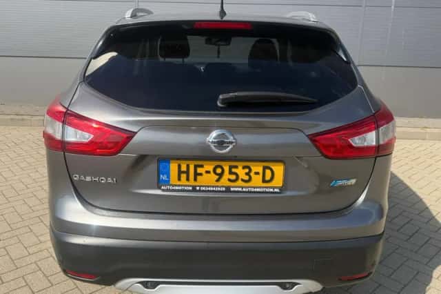 Nissan Qashqai (2015) thumbnail 4