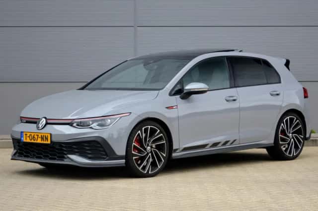 Volkswagen Golf (2021) thumbnail 1