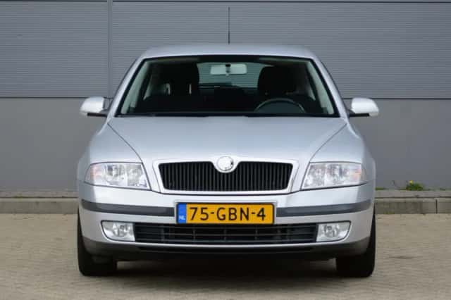 Škoda Octavia (2008) thumbnail 4