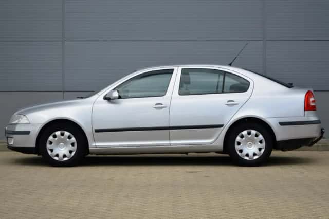 Škoda Octavia (2008) thumbnail 6