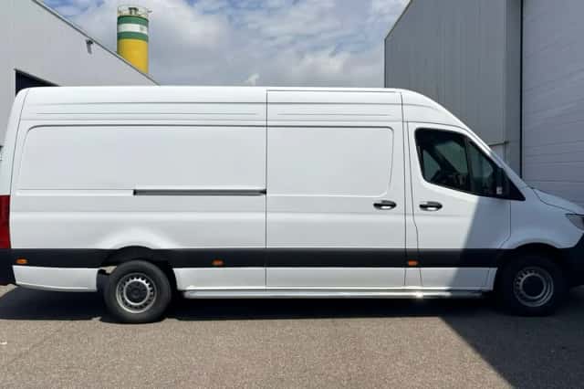 Mercedes-Benz Sprinter (2024) thumbnail 6
