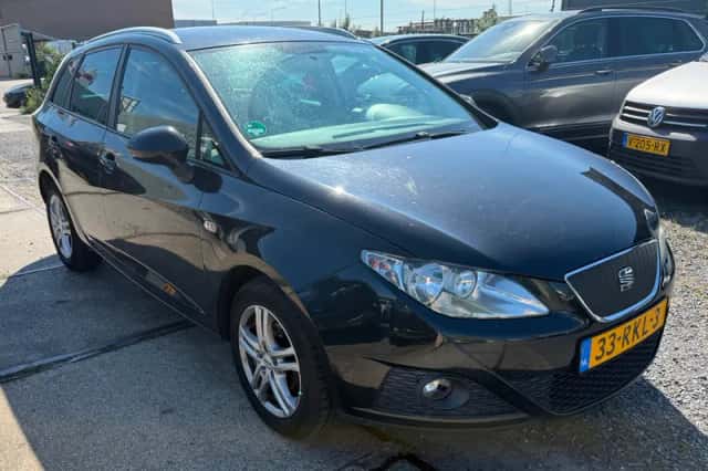 SEAT Ibiza (2011) thumbnail 2