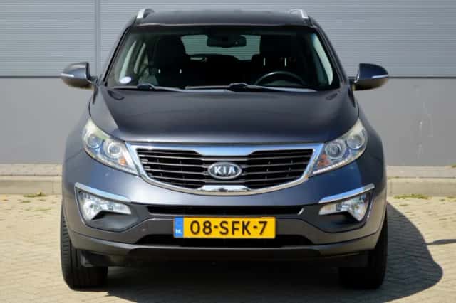 Kia Sportage (2011) thumbnail 3