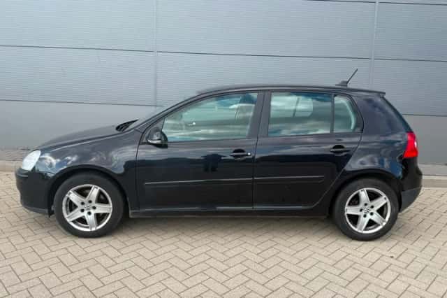 Volkswagen Golf (2008) thumbnail 2