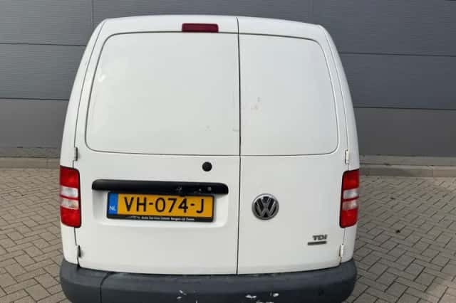 Volkswagen Caddy (2014) thumbnail 2
