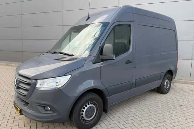 Mercedes-Benz Sprinter (2020) thumbnail 1