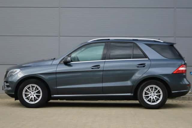 Mercedes-Benz M-Klasse (2012) thumbnail 2