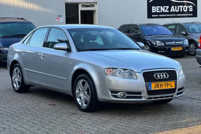 Audi A4 (2005) thumbnail 2