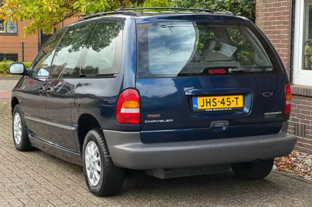 Chrysler Voyager (2000) thumbnail 5
