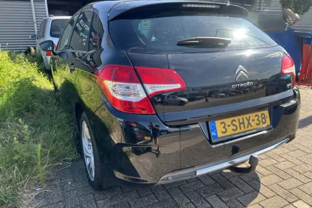 Citroën C4 (2013) thumbnail 3