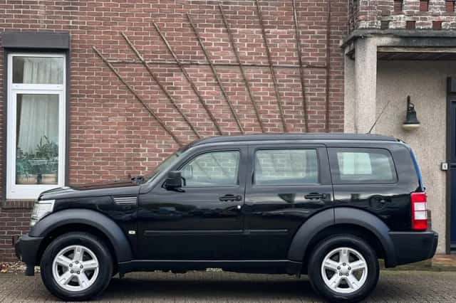 Dodge Nitro (2008) thumbnail 3