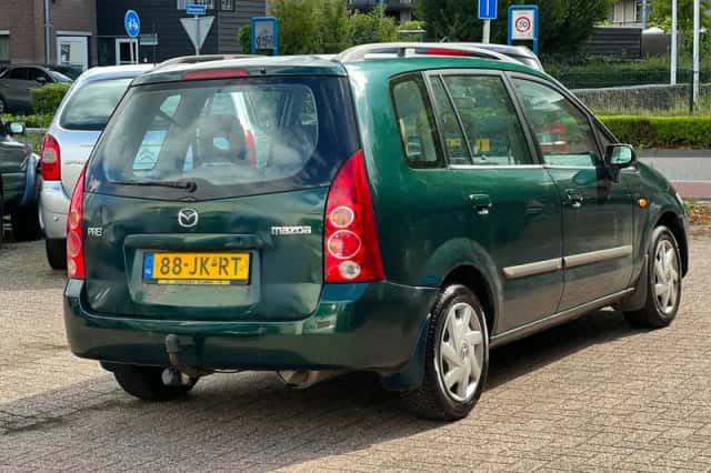 Mazda Premacy (2002) thumbnail 6