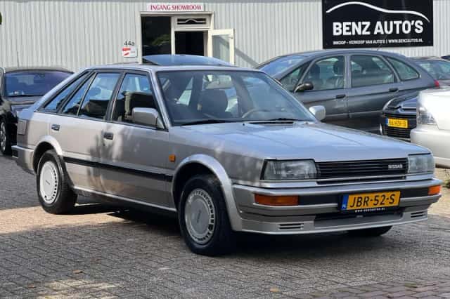 Nissan Bluebird (1987) thumbnail 2