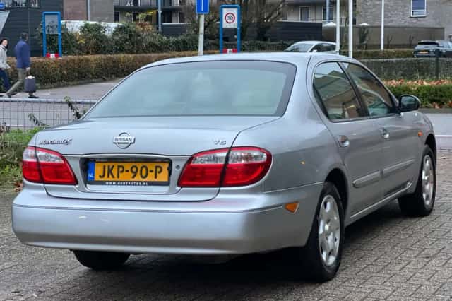 Nissan Maxima QX (2004) thumbnail 5