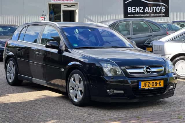 Opel SIGNUM (2004) thumbnail 2