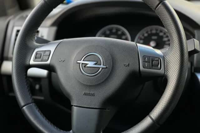 Opel SIGNUM (2004) thumbnail 6
