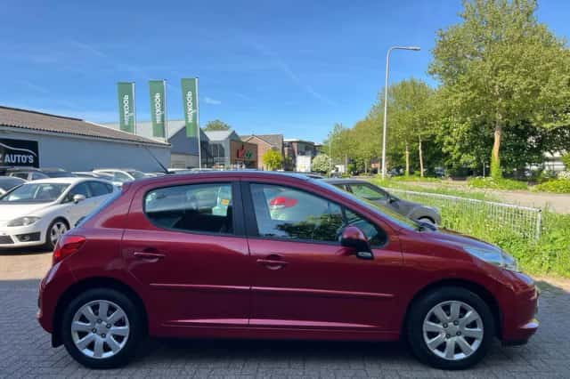 Peugeot 207 (2009) thumbnail 4