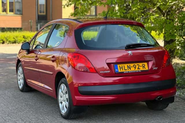 Peugeot 207 (2009) thumbnail 6