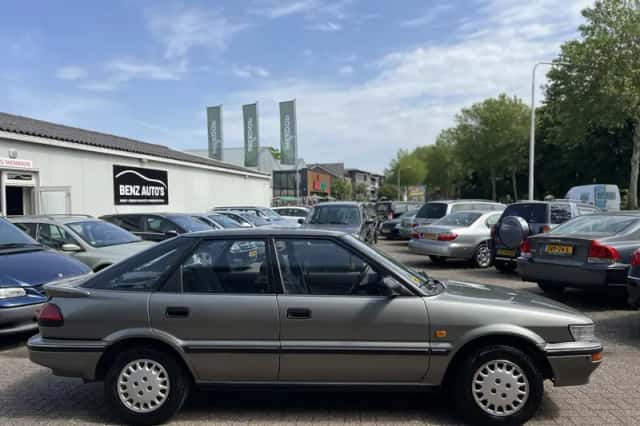Toyota Corolla (1991) thumbnail 4