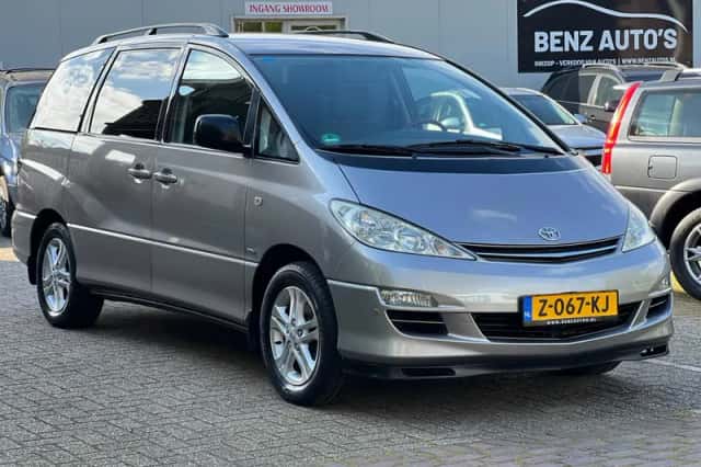 Toyota PREVIA (2004) thumbnail 6