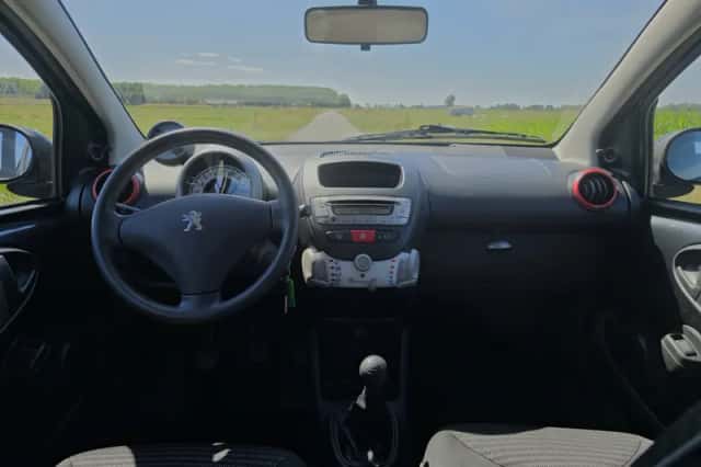 Peugeot 107 (2012) thumbnail 5