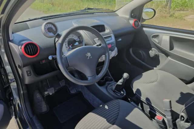 Peugeot 107 (2012) thumbnail 6