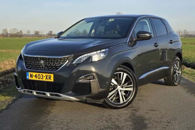Peugeot 3008 (2017) thumbnail 1