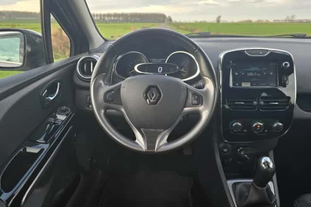 Renault Clio (2014) thumbnail 3