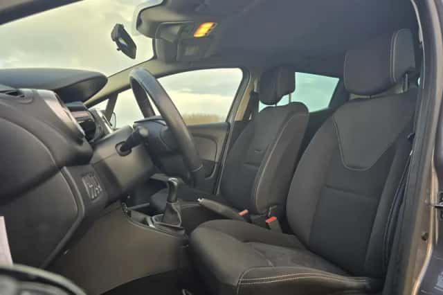 Renault Clio (2014) thumbnail 4