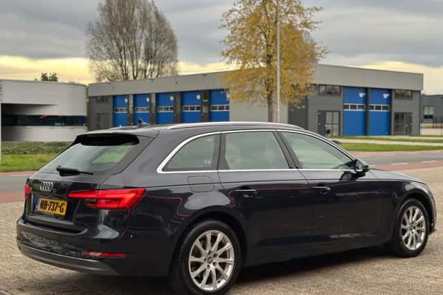 Audi A4 (2017) thumbnail 6