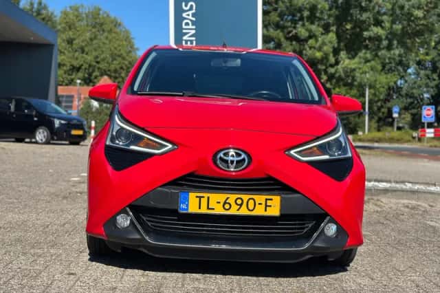 Toyota Aygo (2018) thumbnail 4