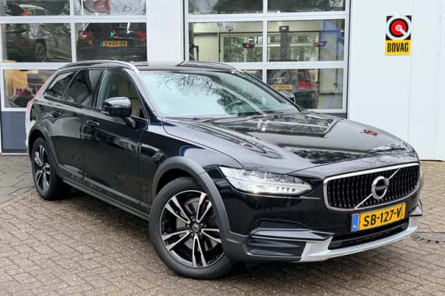 Volvo V90 (2018) thumbnail 1