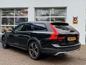 Volvo V90 (2018) thumbnail 2