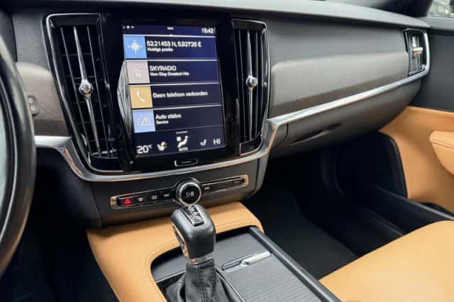 Volvo V90 (2018) thumbnail 12