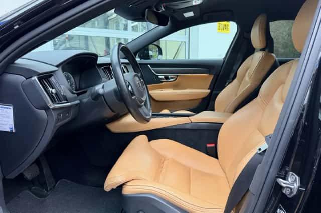 Volvo V90 (2018) thumbnail 9