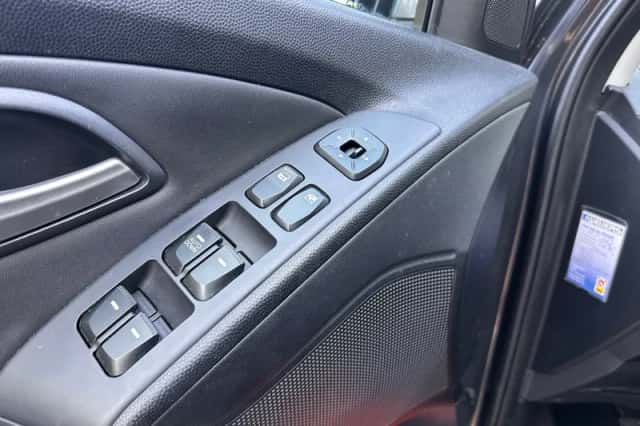 Hyundai ix35 (2011) thumbnail 11