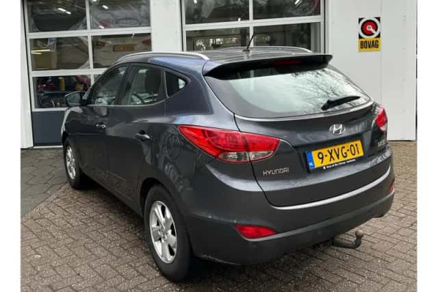 Hyundai ix35 (2011) thumbnail 3