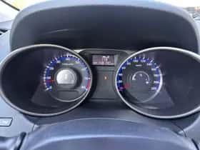Hyundai ix35 (2011) thumbnail 5