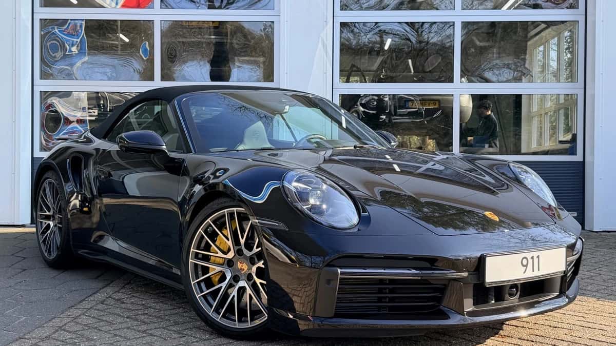 Porsche 911 (2024) — foto 1