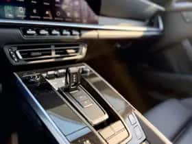 Porsche 911 (2024) thumbnail 13