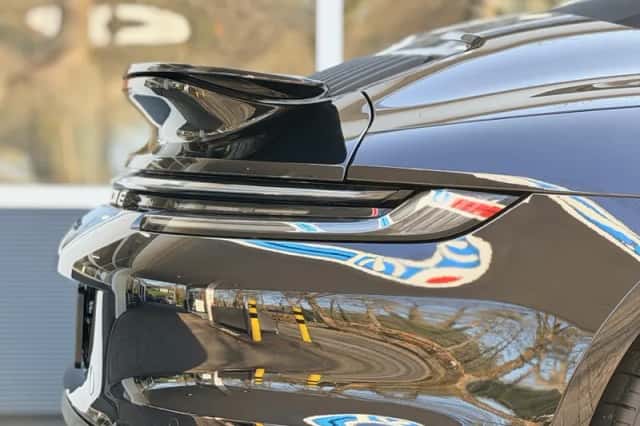Porsche 911 (2024) thumbnail 17