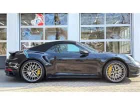 Porsche 911 (2024) thumbnail 3