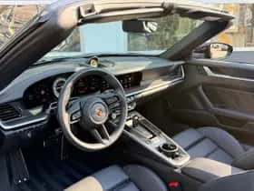 Porsche 911 (2024) thumbnail 4