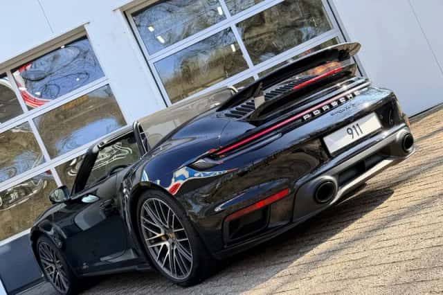 Porsche 911 (2024) thumbnail 32